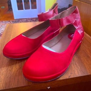 Fly London Women's Bana661Fly Lipstick Red Wedge Pump